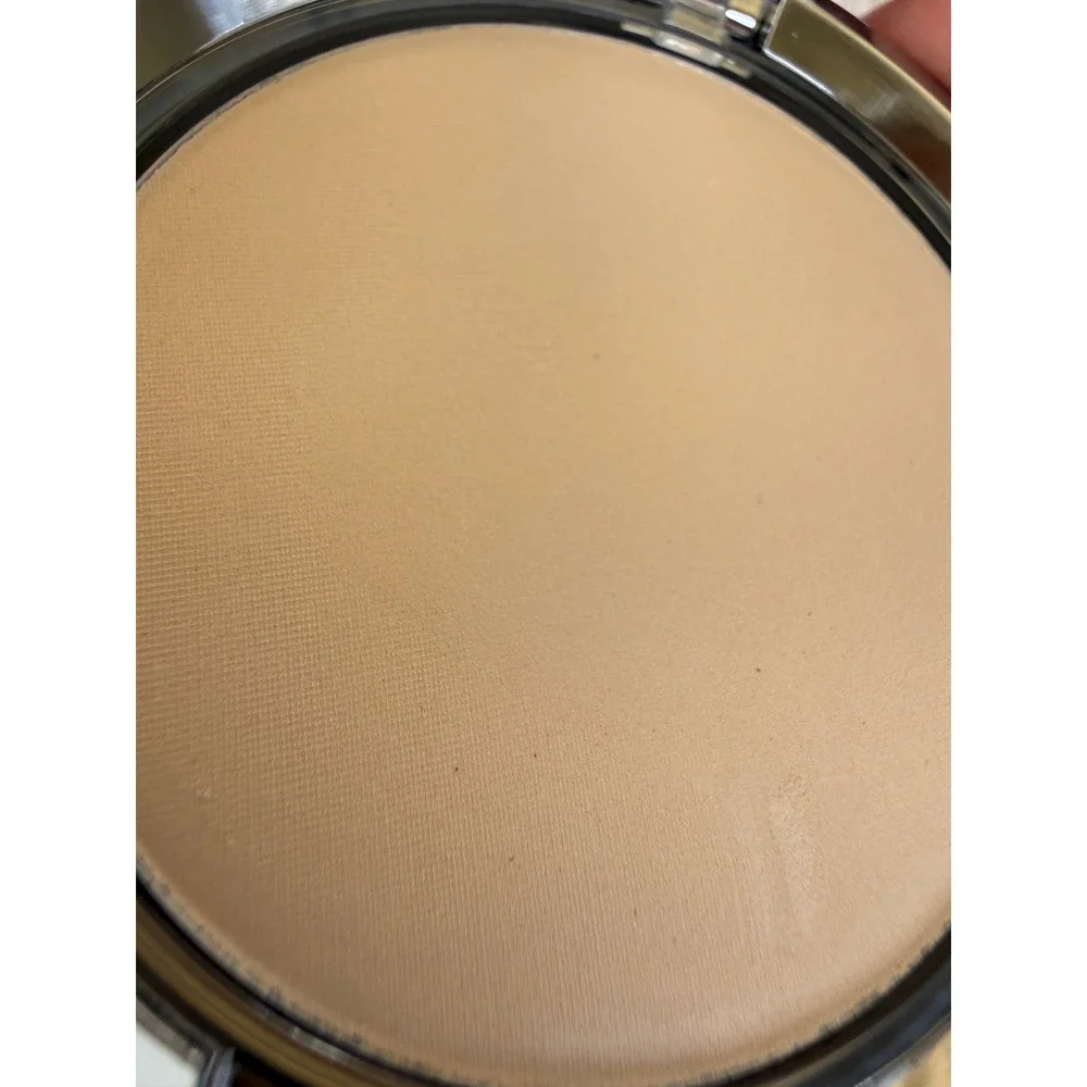 Chantecaille Compact Makeup Foundation Powder Shell 10g